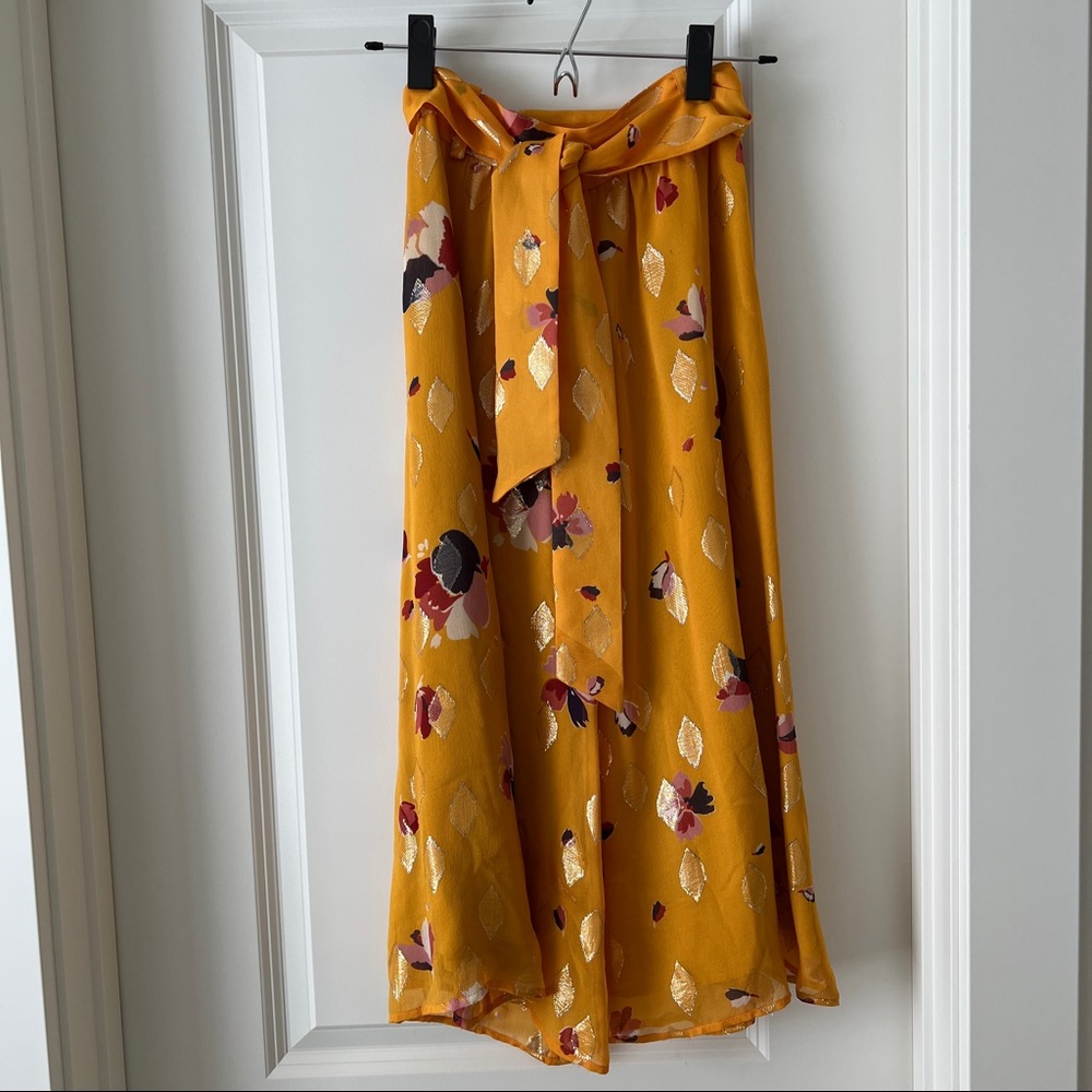Rare Sezane midi skirt.